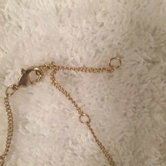 2/$25💋Triple Triangle Gold Pendant Necklace - Picture 4 of 5